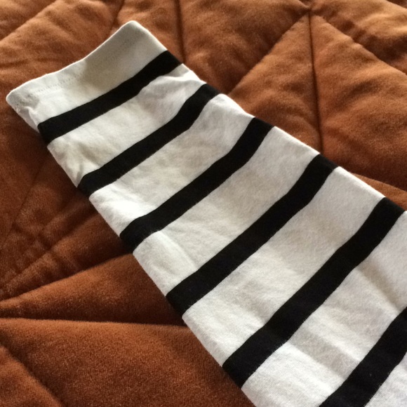 Striped top black and white - Picture 3 of 4